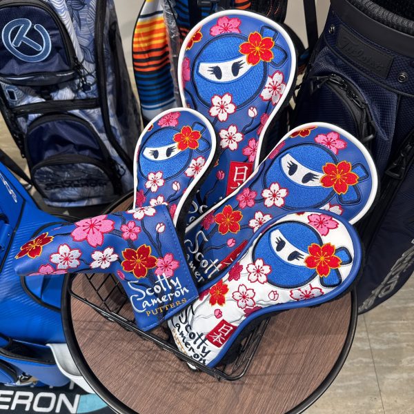 Scotty Cameron 2025 Festival Circle T Sakura Tour Bag