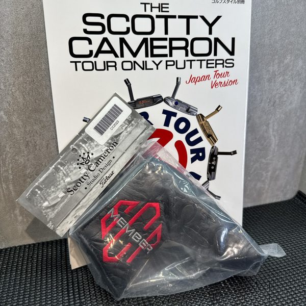 Scotty Cameron Club Cameron 2023 Black Red