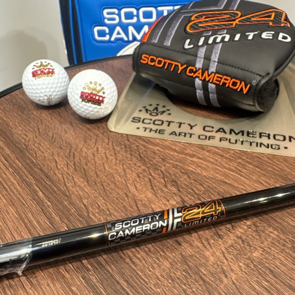Scotty Cameron H24 Holiday Phantom 9.2 Putter 節日限定款