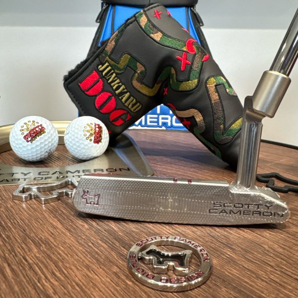 Scotty Cameron Super Select Newport 2 in SSS with a Junkyard Fog stamp
