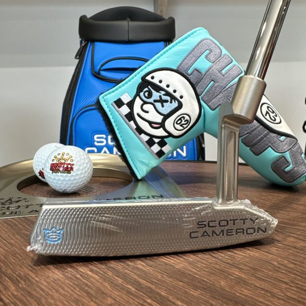Scotty Cameron Super Select Newport 2+ in SSS with a Custom Shop