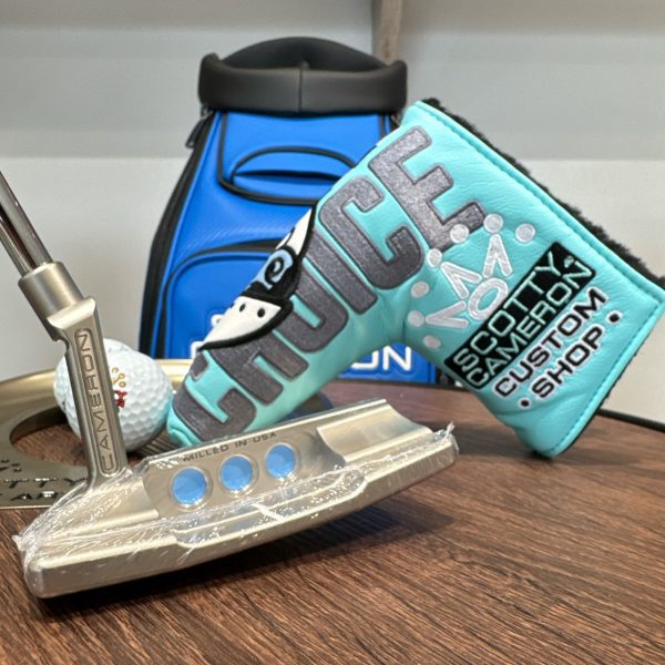 Scotty Cameron Super Select Newport 2+ in SSS with a Custom Shop