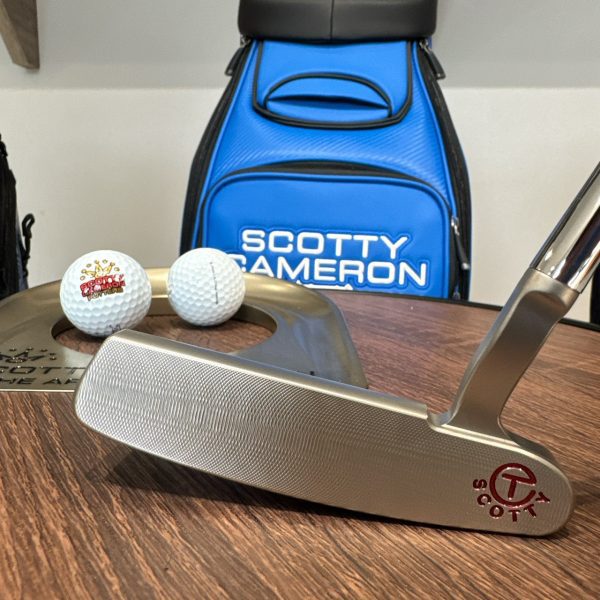 Scotty Cameron Tour Studio Select Newport 1.5 in  SSS with 20g circle T sole weights